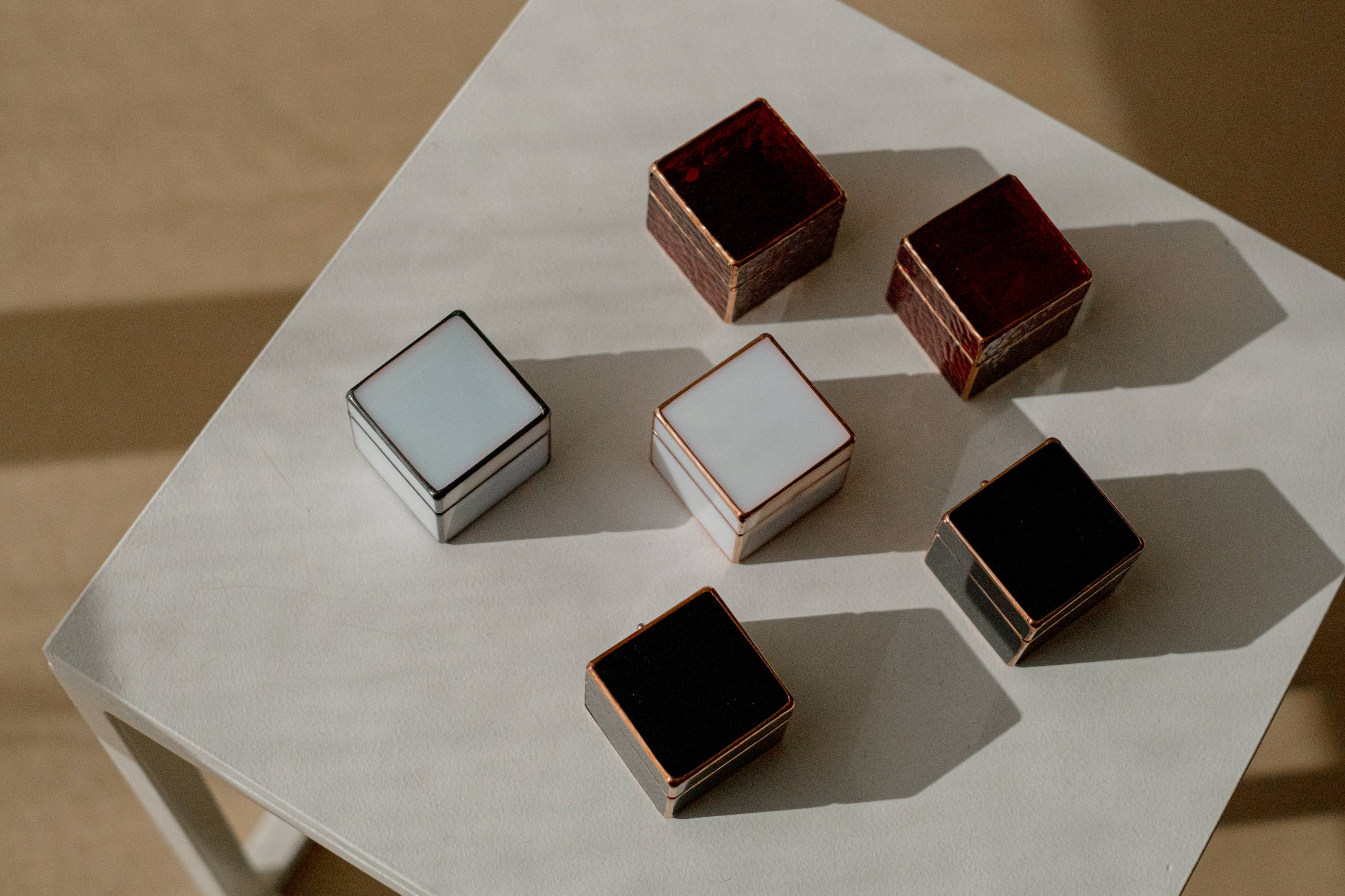 Leosklo – wholesale Jewellery box/organiser – Elite red ring box Unique glass box for engagement ring8