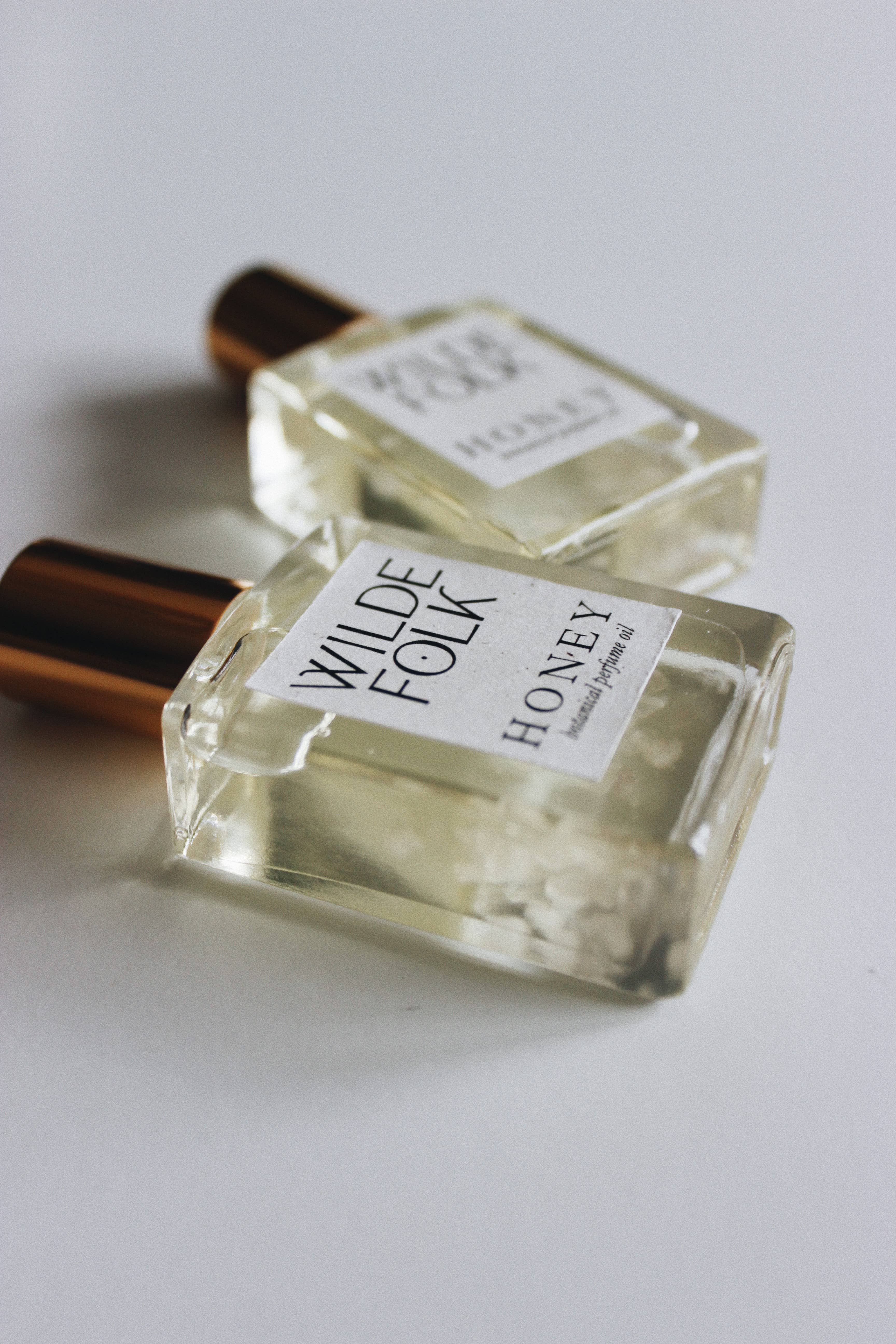 Wilde Folk - Wholesale Roll-On Fragrance - Honey Perfume Oil – Ylang Ylang, Vanilla & Sandalwood, 15mL3