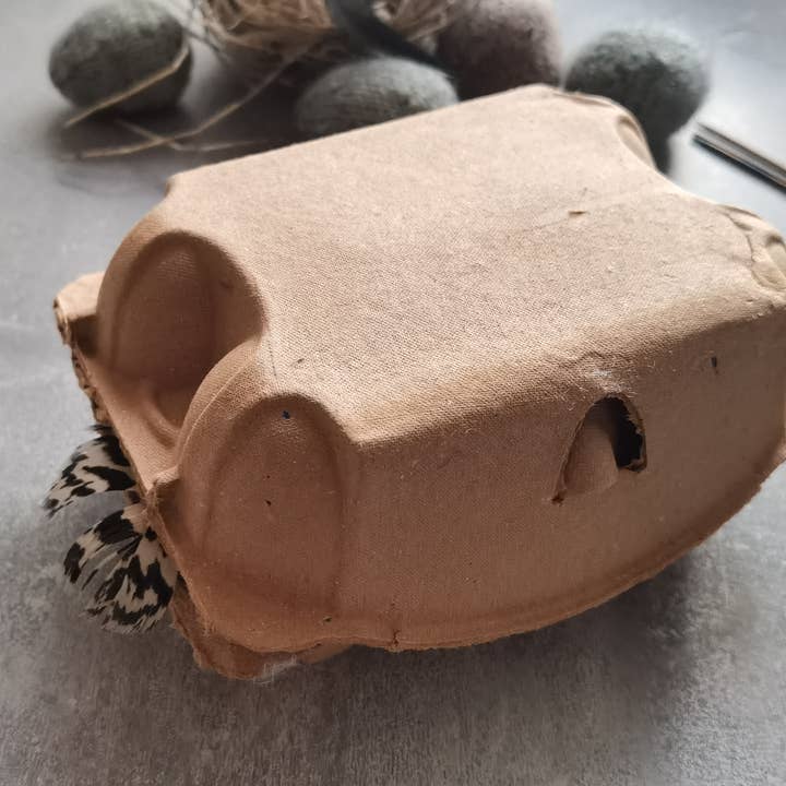 Motiejus – wholesale Knitting/Crochet Supplies – Eastern egg knitting kit in the box. 1