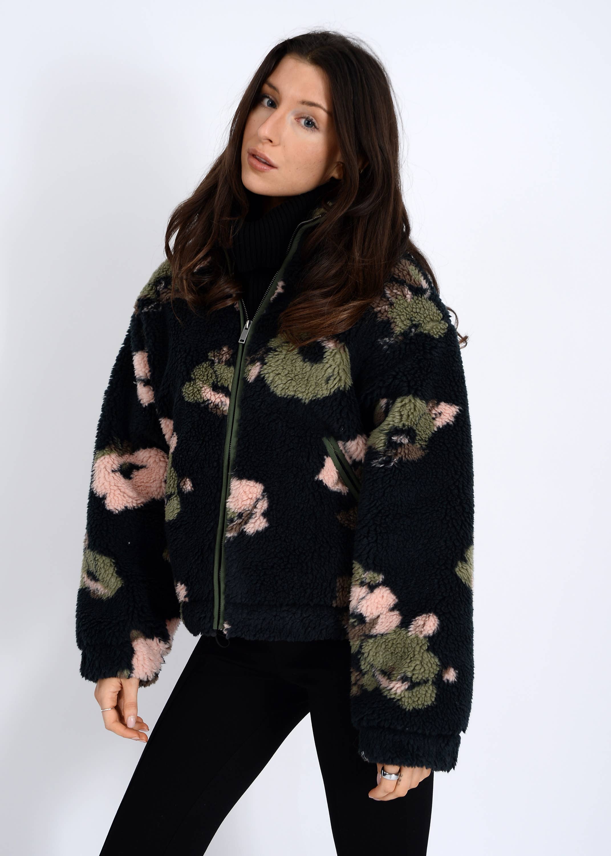 RD Style – wholesale Jacket – Women's – WHISTLER SHERPA ZIP FRONT JACKET - 77J022S