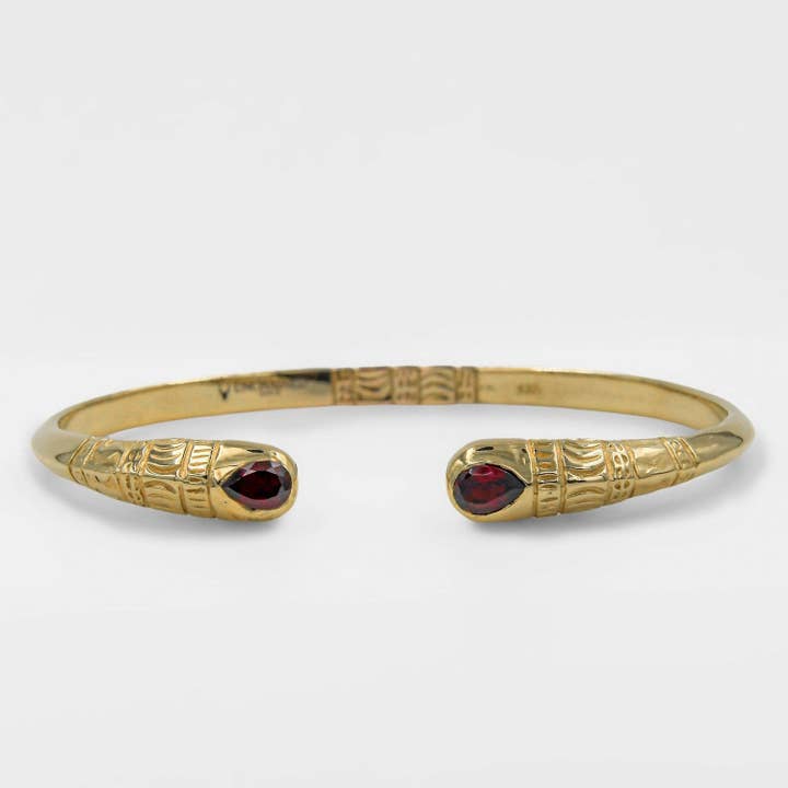 HAJA - granati - bracciale in oro vermeil 24kt per la vendita all'ingrosso da parte di Unchained Paris