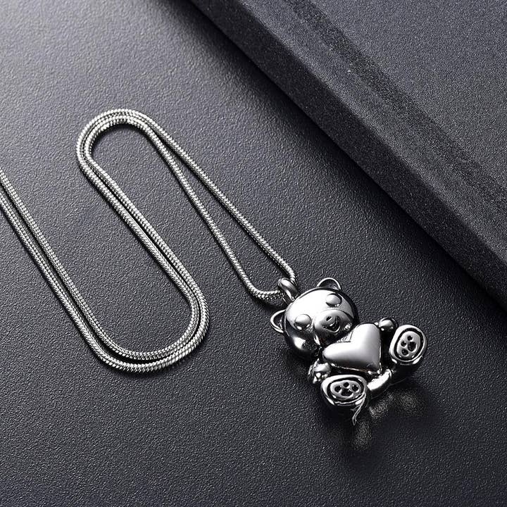 Cherished Emblems - Wholesale Halskettinghanger - Leuke teddybeer met hart crematie urn ketting8
