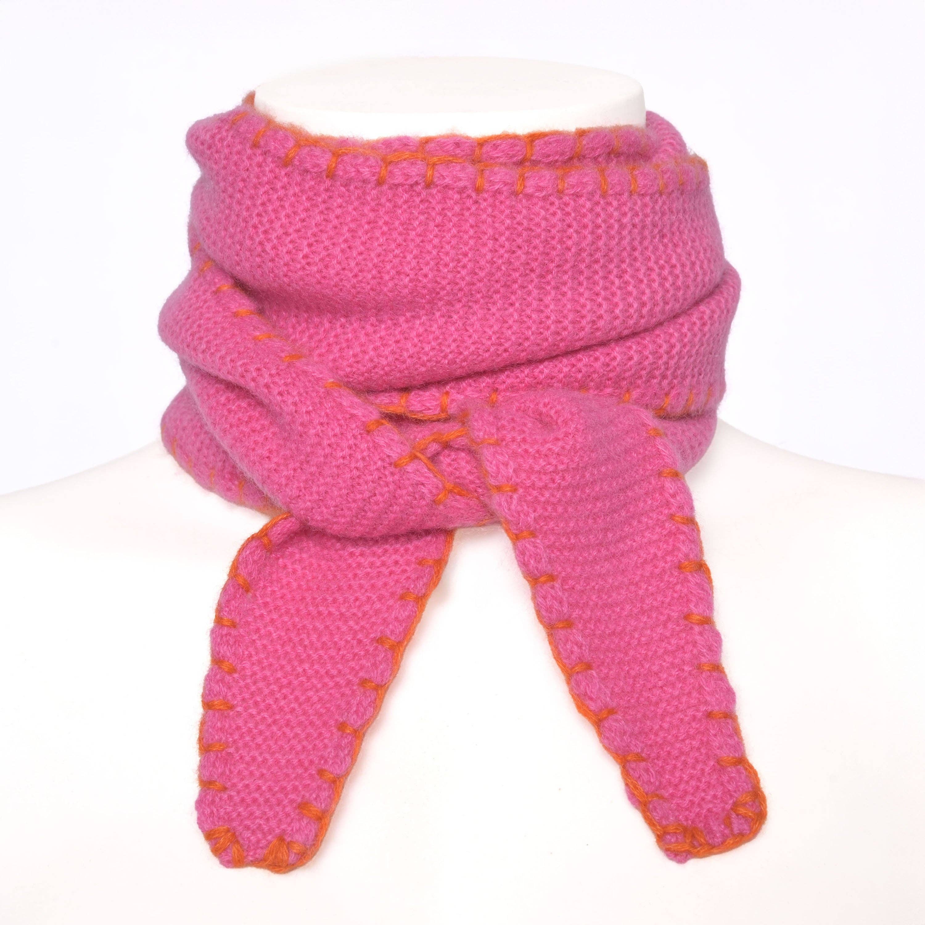 cute stuff GmbH - Wholesale Scarf - Women's - Cashmere scarf Ella-cs with stitched edge in pink1