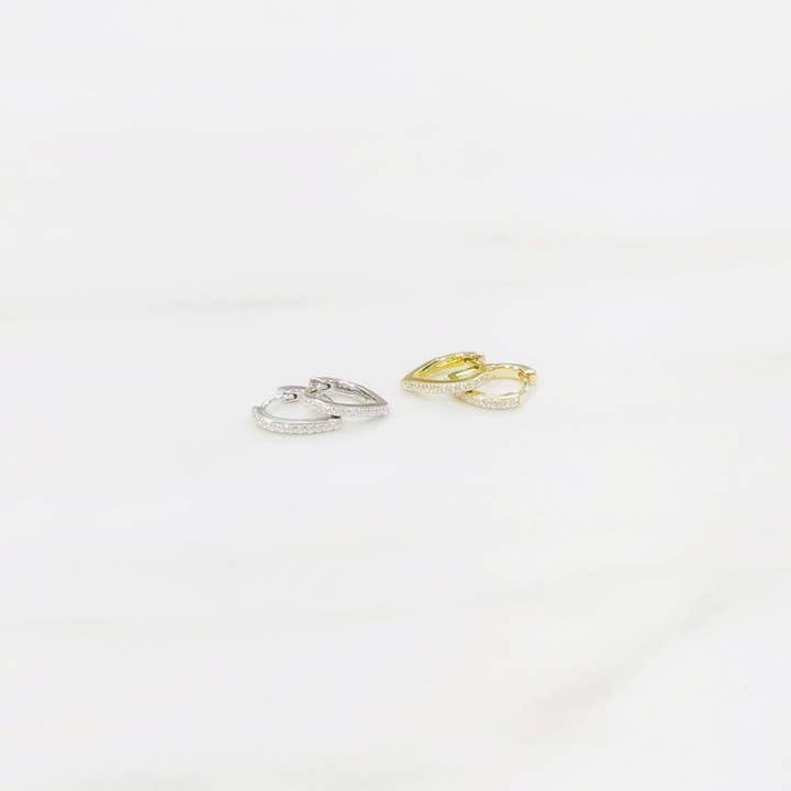 Kubieke V Huggies voor wholesale door iiShii designs