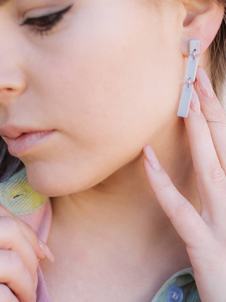 Orecchini Paris in argento per la vendita all'ingrosso da parte di Seron