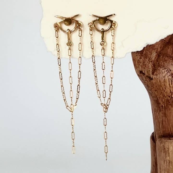 FEMME FATALE pour la vente par PIECES + PARDONS