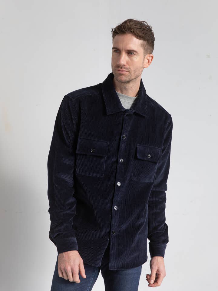Surchemise en velours côtelé bleu marine pour la vente par Vustra