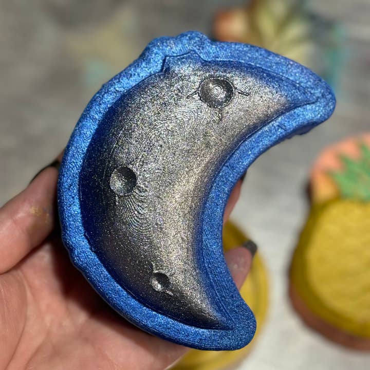 Crescent Moon bath bomb for wholesale by Boil & Bubble