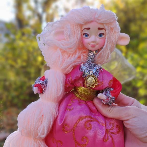 Bambola elfo fatato di Natale con occhi e orecchie, decorazione elfi per la vendita all'ingrosso da parte di FairyArtDolls