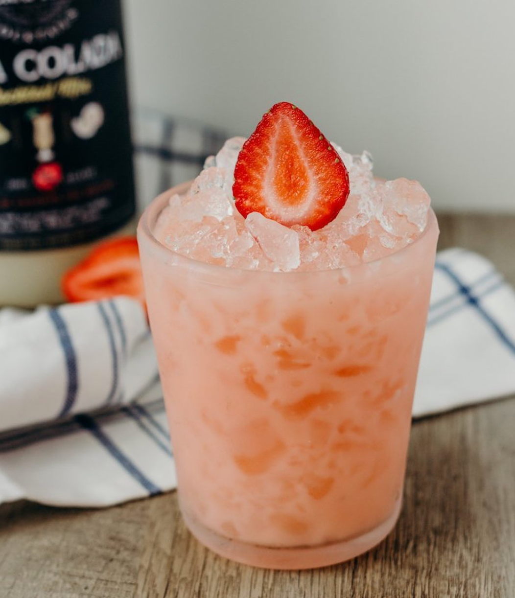 Crafted Cocktails - Wholesale Cocktail Mix/Syrup - Piña Colada Nonalcoholic Cocktail Mixer5