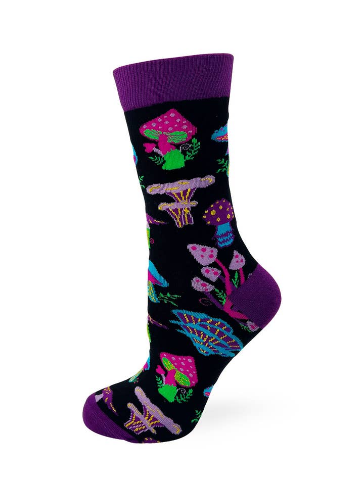 Fabdaz - Wholesale Socks - Women's - Trippy Mushrooms Women's Novelty Crew Socks2