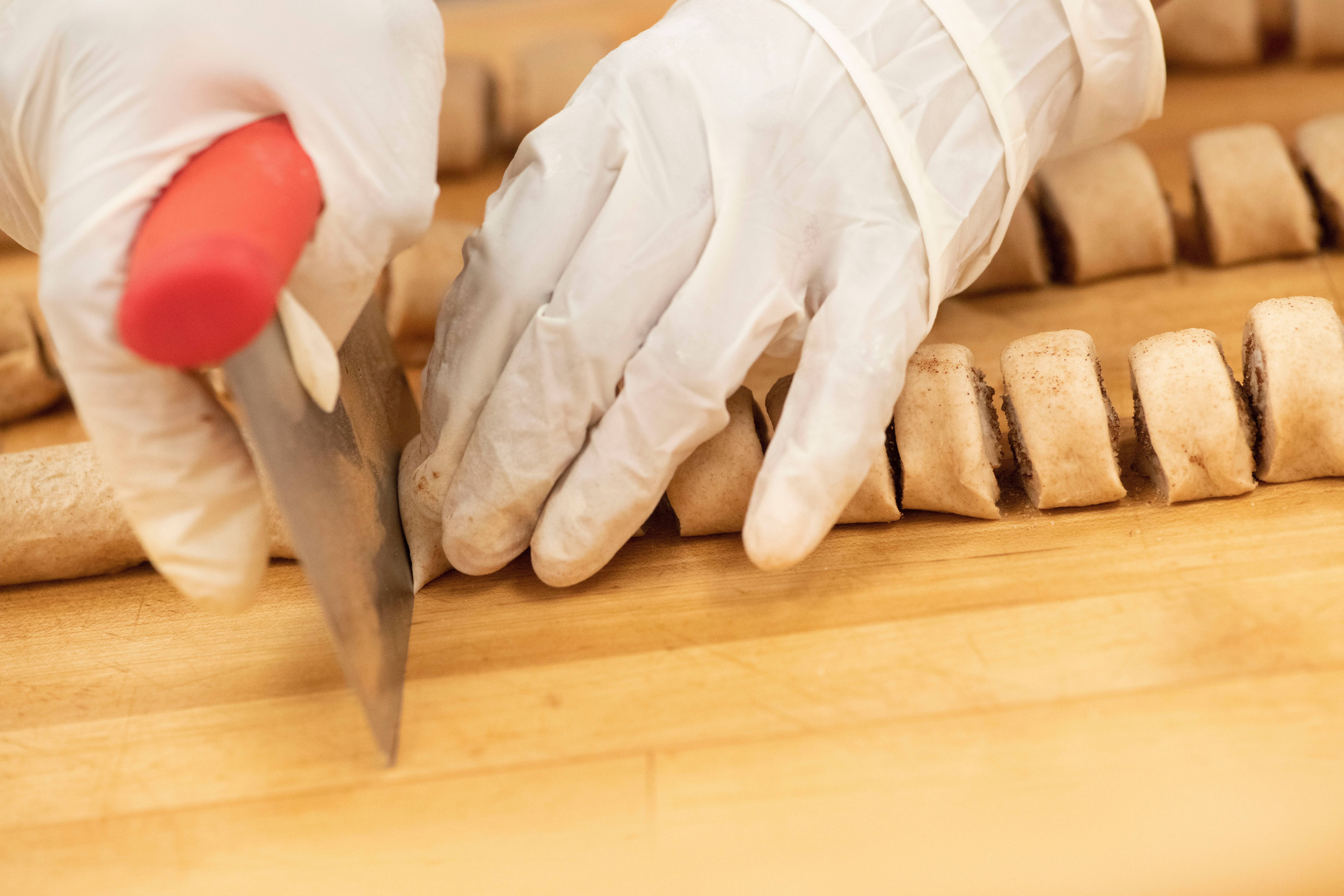 Beneva Mayweather Foods - Venta al por mayor Galletas - Cinn-A-Shots de levadura gourmet casera de Beneva Mayweather1