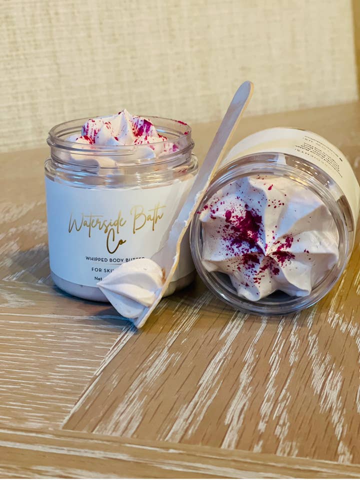 Beurre fouetté pour le corps Bewitched Orchid pour la vente par Waterside Bath Co