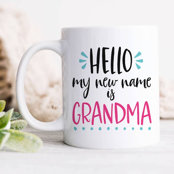 Hallo mijn nieuwe naam is oma keramische mok voor wholesale door Heart & Willow Prints