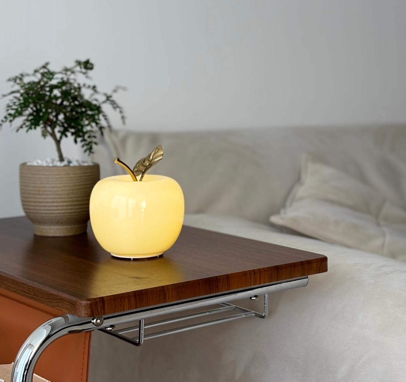 huemabe (All Import Duties Covered) – wholesale Night light – Fruit-Shaped Mini Night Light – Battery-Powered Ambient Lamp5