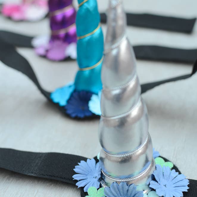 Circus Unicorn Shop - Venta al por mayor Disfraz - Gatos y perros - Cuerno de unicornio para caballo5