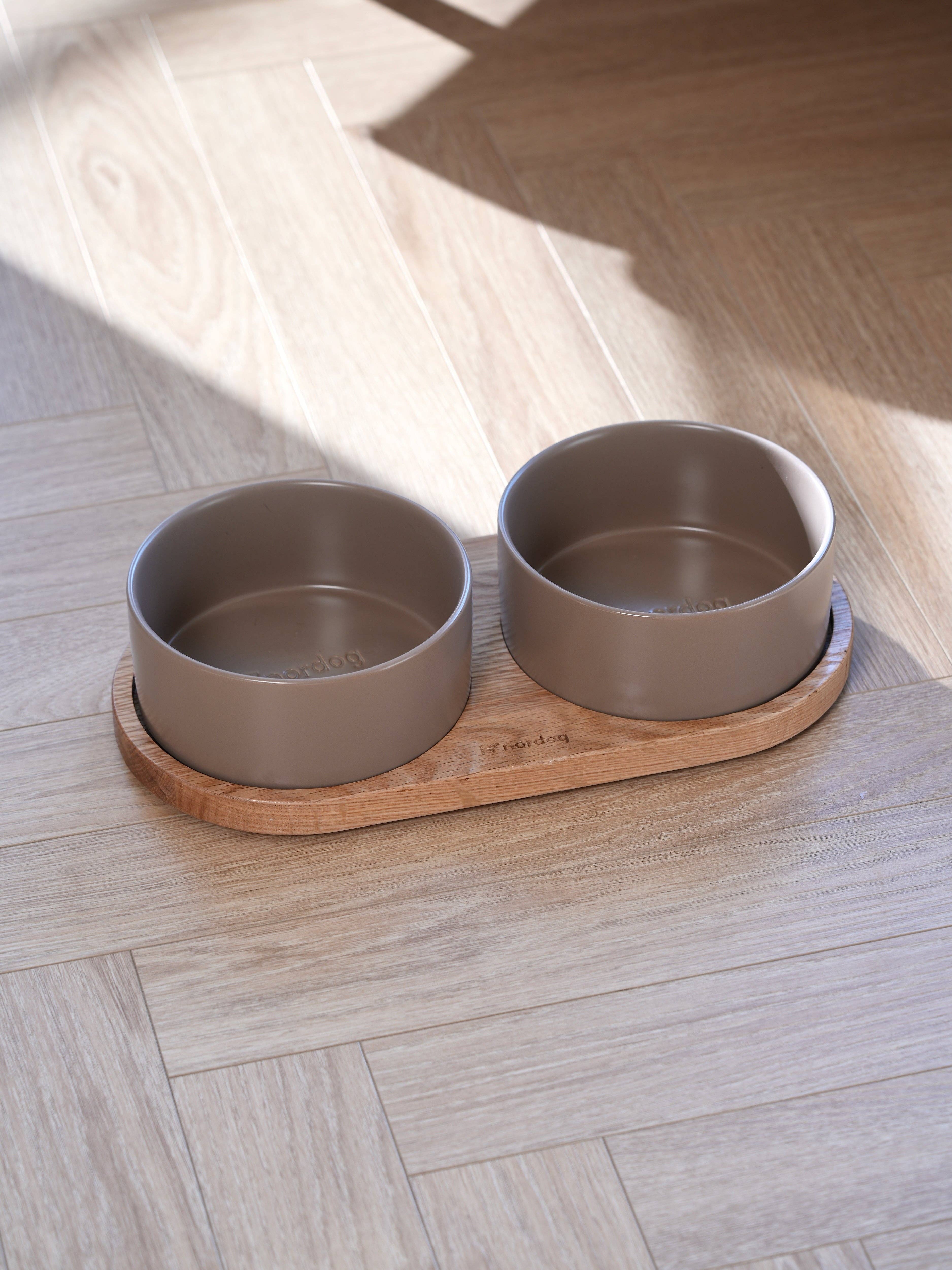 Nordog – Engroshandel Madskål - Kat/hund – Barcelona Dobbelt Hundeskål (olieret eg, mocca)2