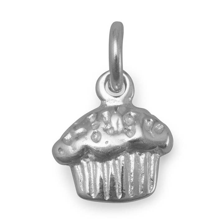 Breloque en forme de cupcake poli pour la vente par Silver Stars Collection
