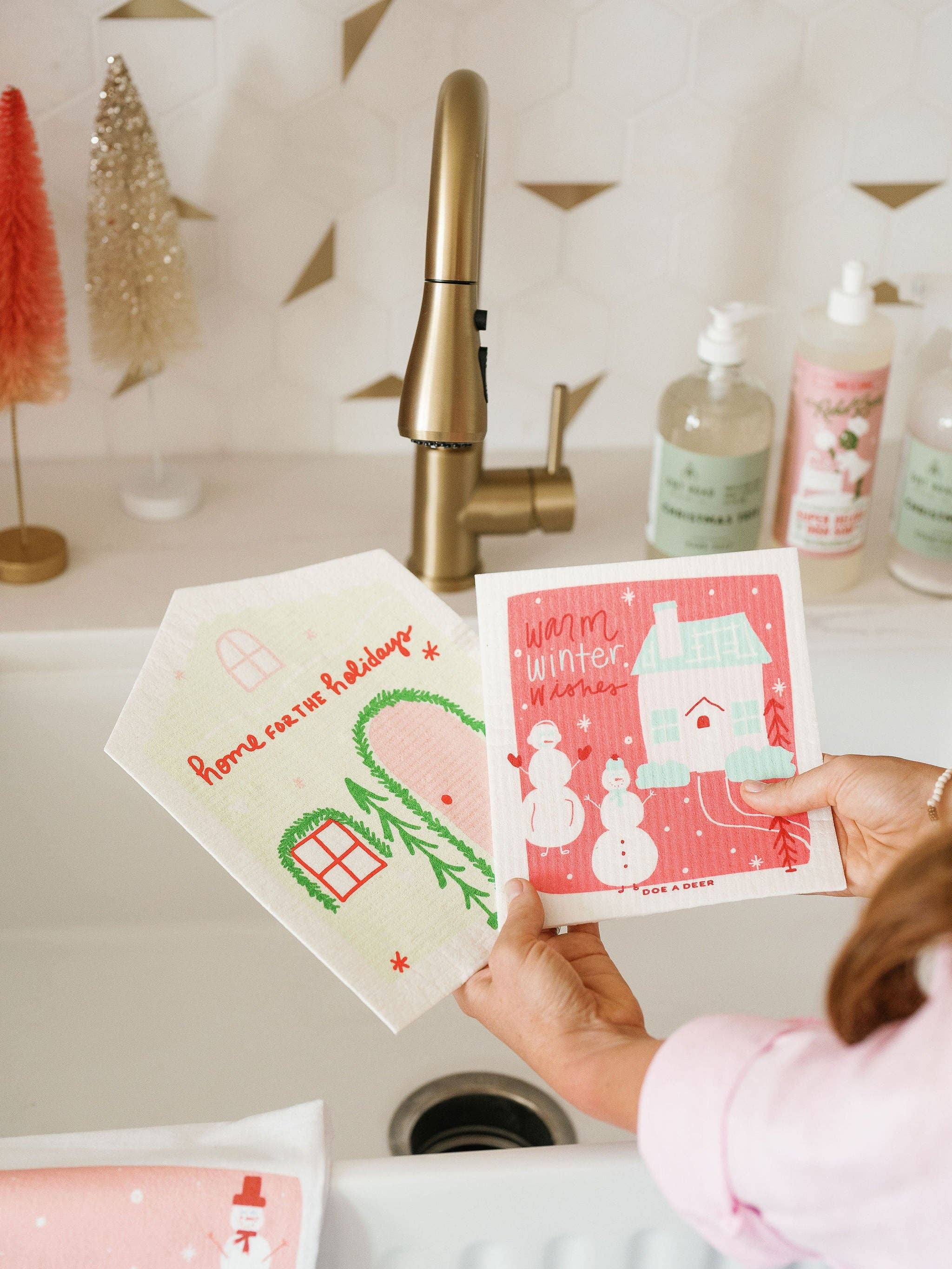 Doe A Deer – toalha de cozinha por atacado – Pano de Cozinha Sueco em Forma de Casa "Home For The Holidays"1