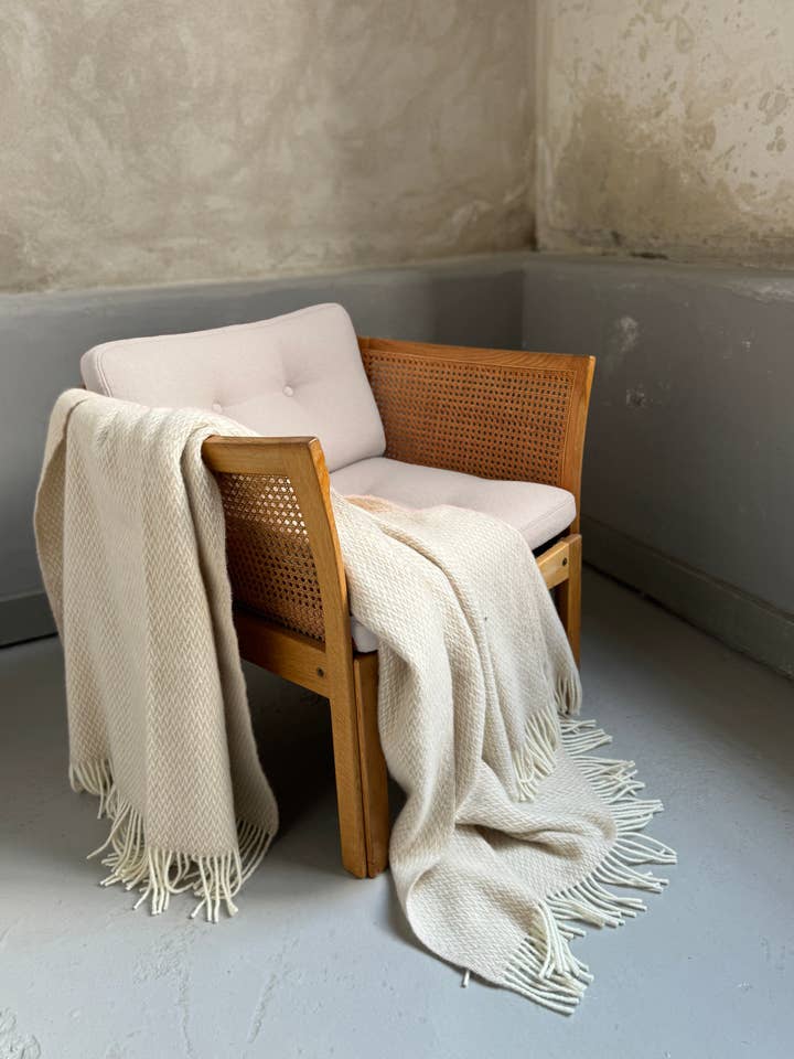 Manta Fanny Cream suave y ligera de pura lana noruega para venta al por mayor de Funky Doris