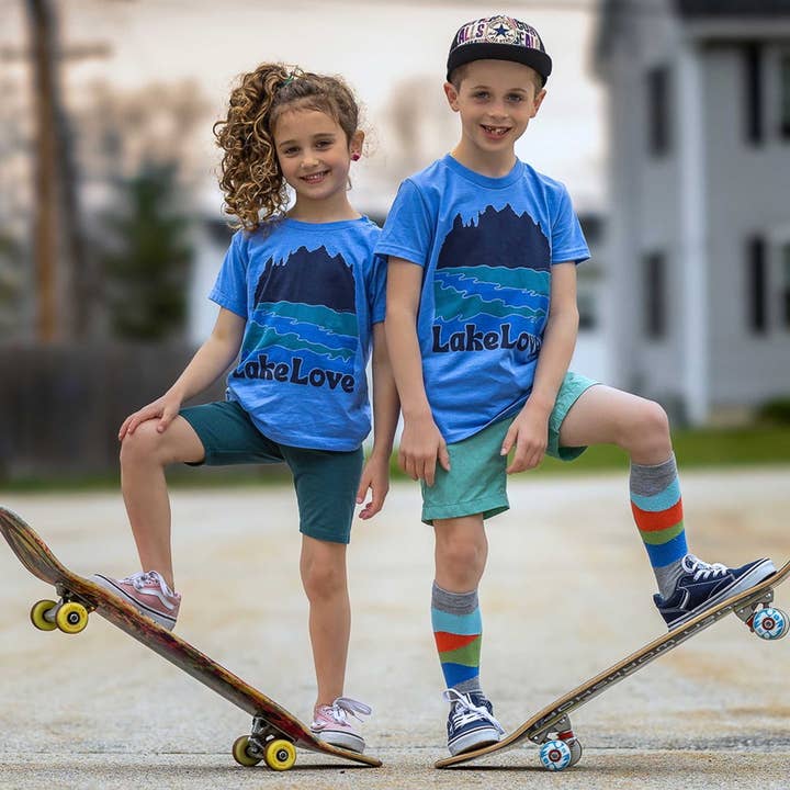 Lac Love pour la vente par Rivet Apparel Co.