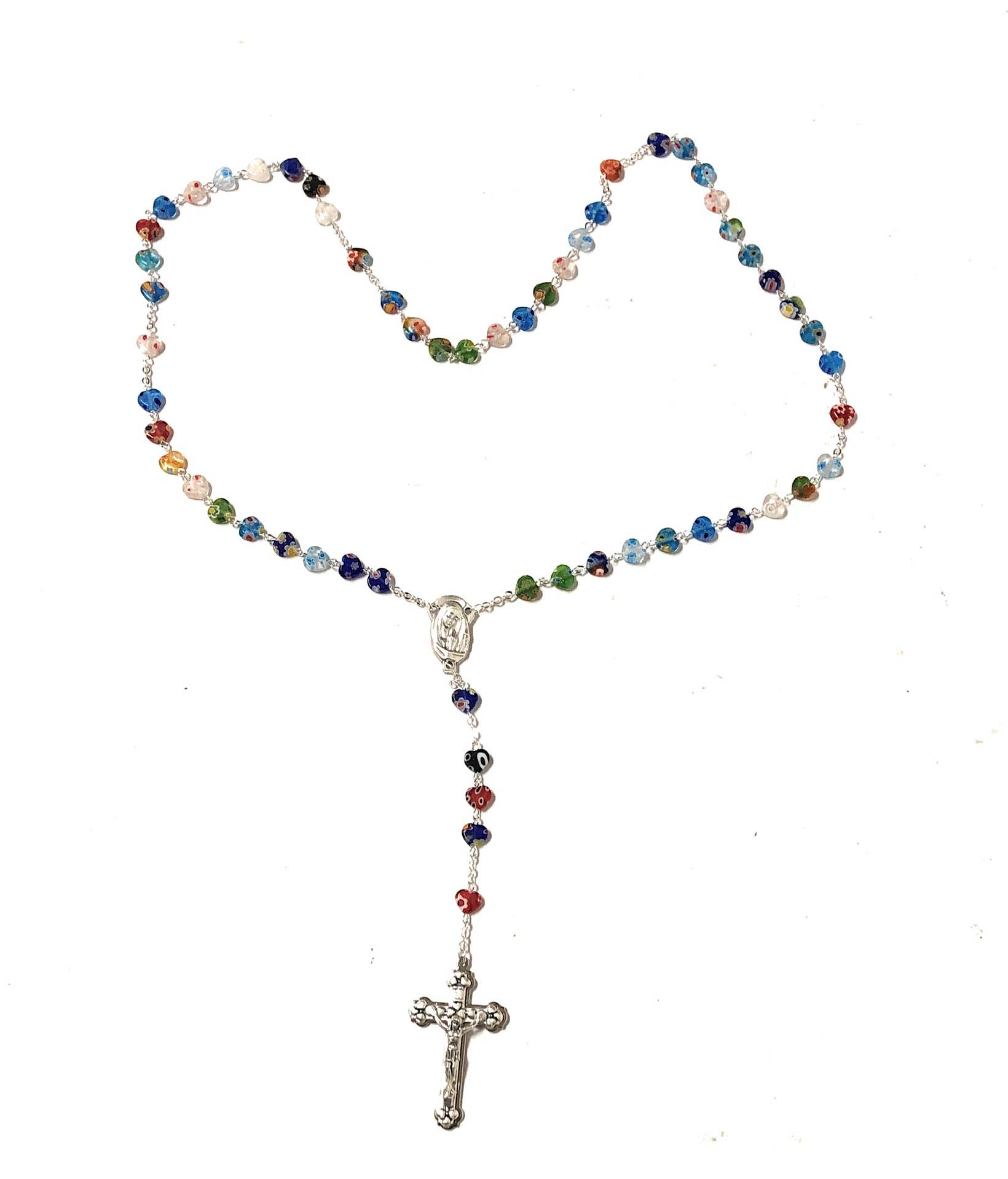 Costa Articoli Religiosi – Großhandel Gebetskette für den Hals – Murano-Glasrosenkranz mit 7x7 mm großen, mehrfarbigen Herzperlen3