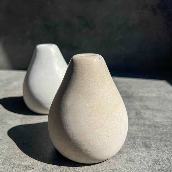 Minimal Loot Design – Engroshandel Skulptur – BETONPÆRESKULPTUR, Minimalistisk cementindretning, bordpladekunstfigur, moderne dekorativ frugt, dekorativ pære, indretning til sofabord1