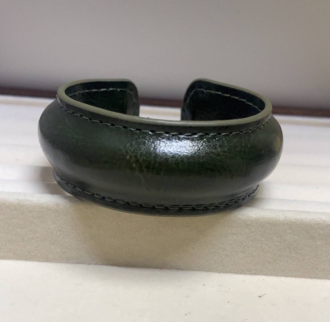 Dipped Shop - Wholesale Cuff Bracelet - Vintage Leather Wide Open Bracelets DP25B58512