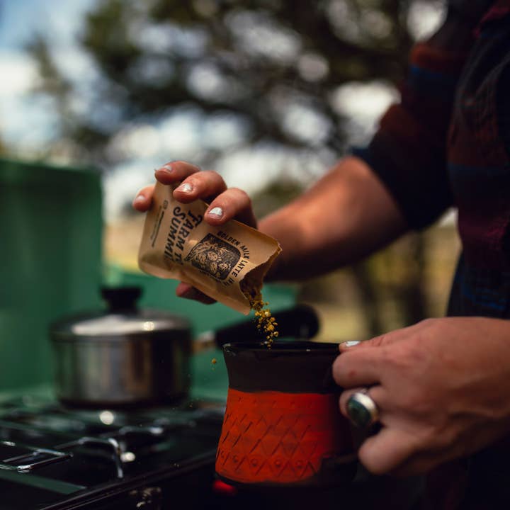 Farm to Summit – Großhandel Instantkaffee/-espresso – Goldene Milch Latte
