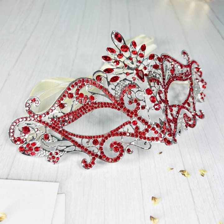 Happy Dream Gifts – Großhandel Kostüm – Damen – Maskerademaske Luxuriöse rote Kristall-, Strass-Silbermaske1