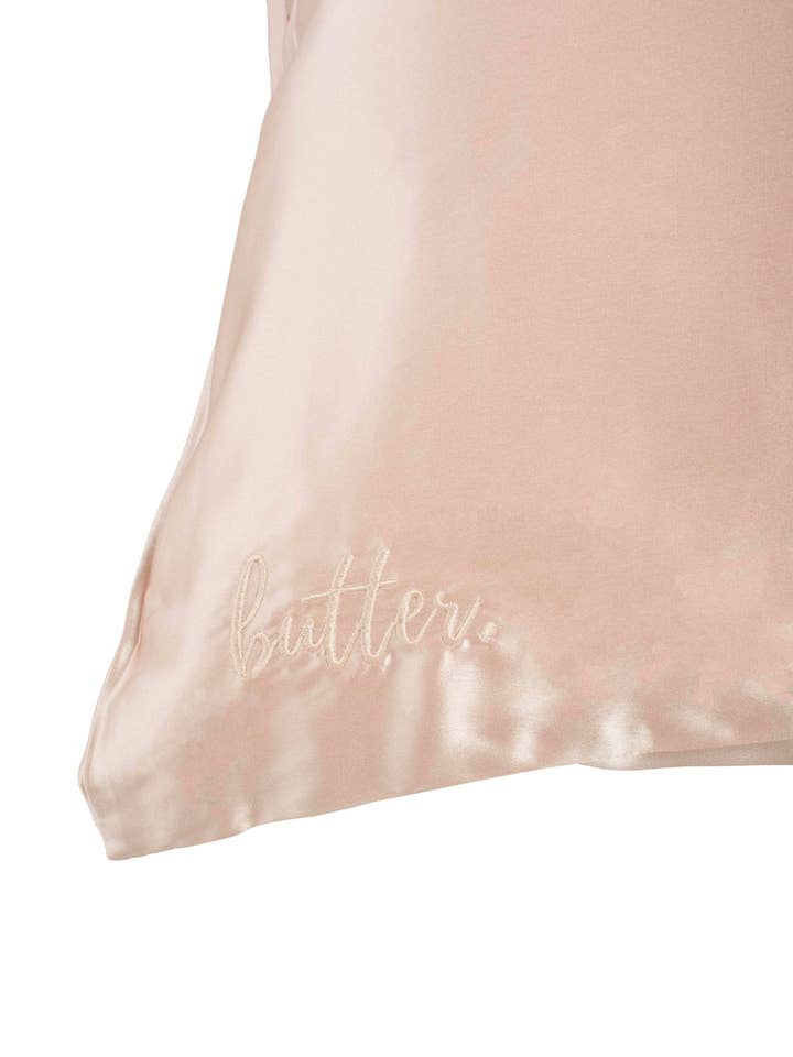 Federa in seta Champagne per la vendita all'ingrosso da parte di Butter Beauty