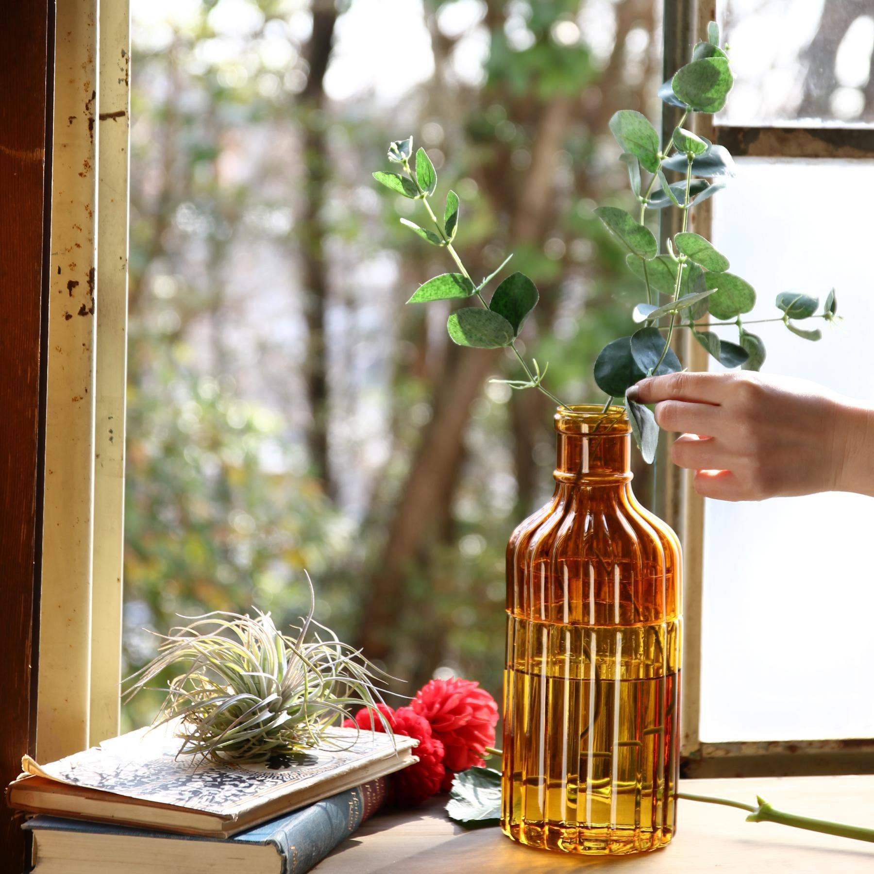 Time Concept - Wholesale Vase - Metropolitan Elegance Ribbed Glass Flower Vase22