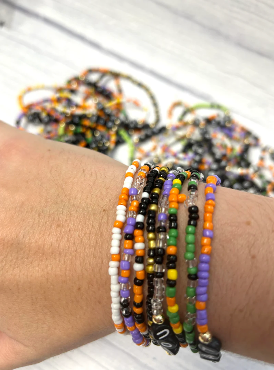 Kate Tuesday Jewelry – Engroshandel Perlearmbånd – Mix Halloween Stretchy Armbånd3
