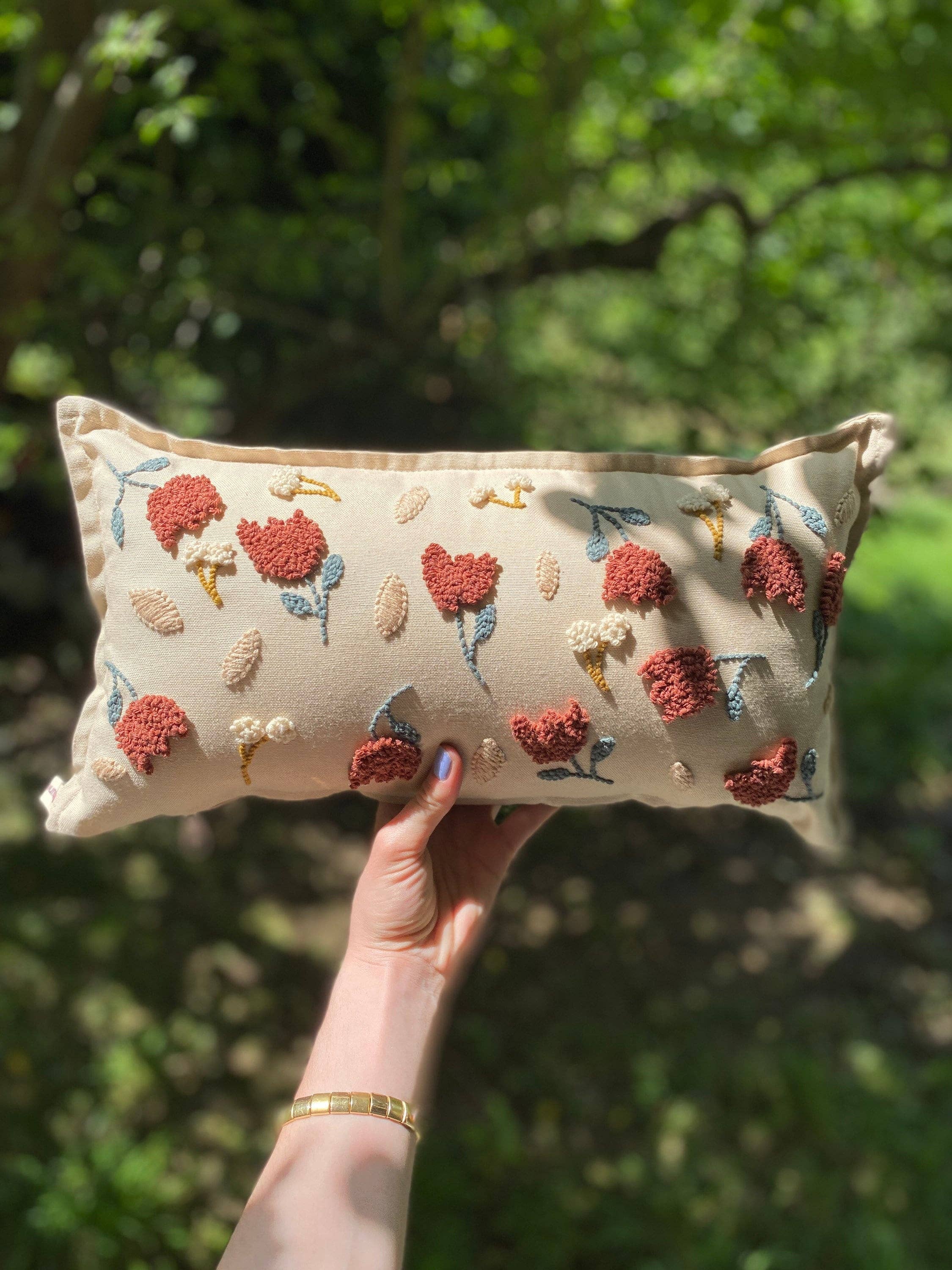 Punch Simple - Wholesale Throw pillow cover - Punch Needle Embroidery Tulip Pillow Cover