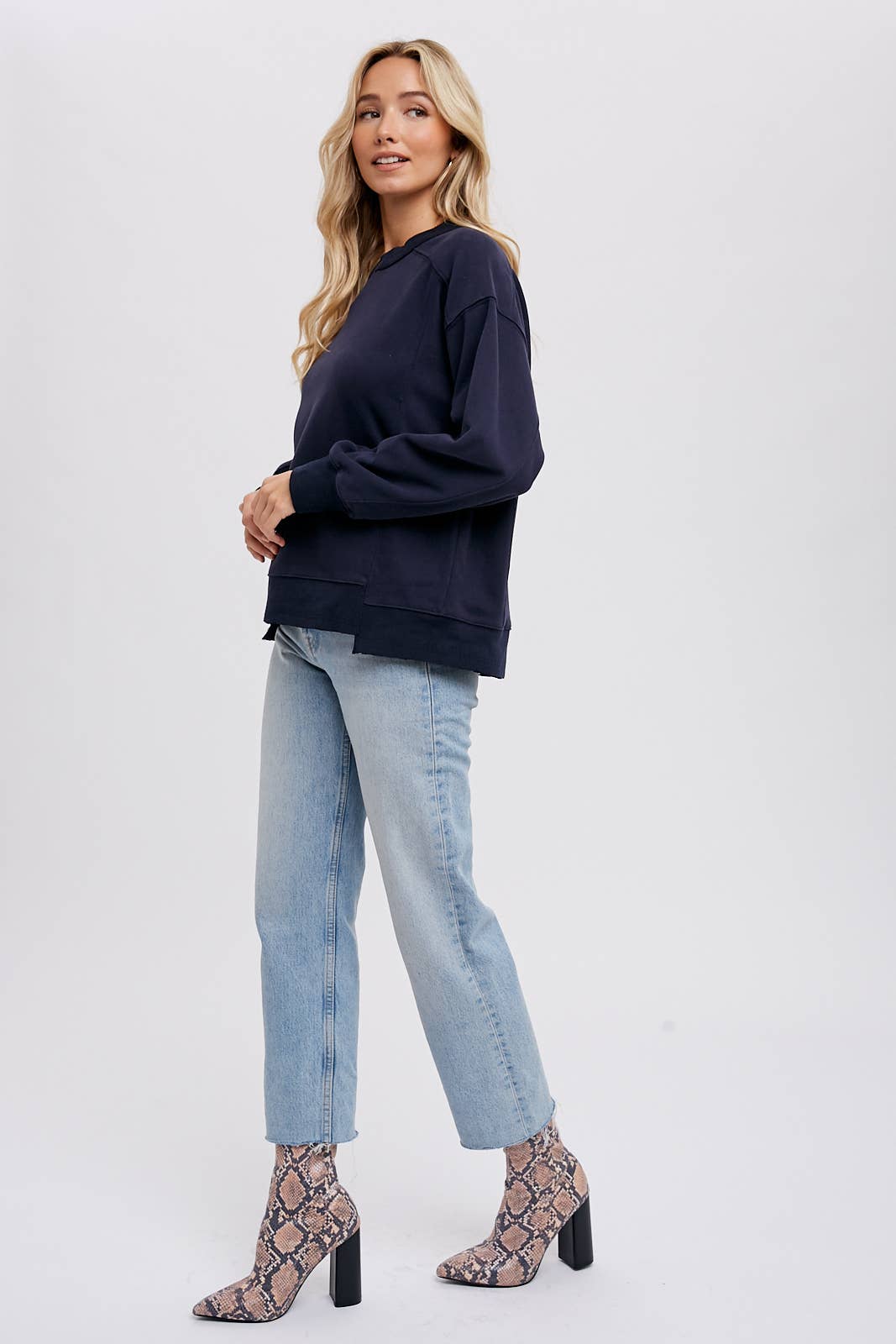 Bluivy - Wholesale Sweatshirt - Women's - BOXY SWEATSHIRT6