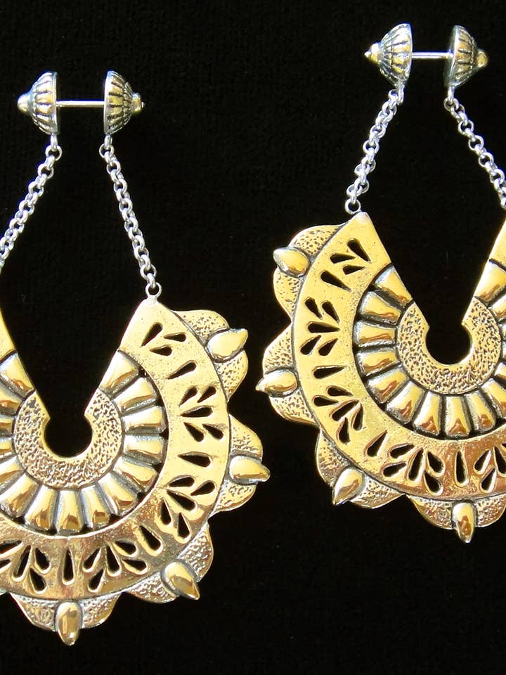 Boucles d'oreilles en laiton « Kahlo » pour la vente par Tika