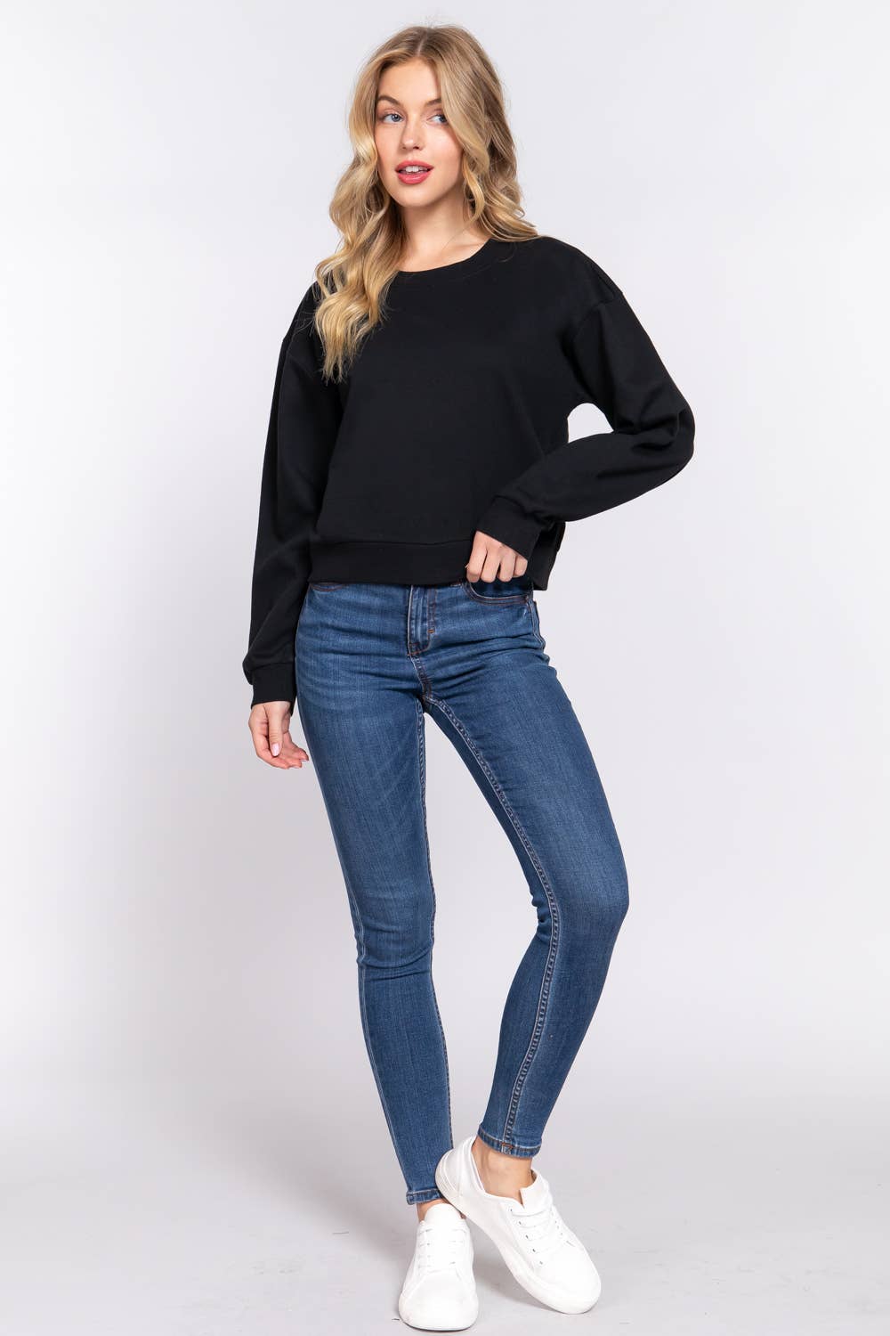 Active Basic | Active USA – Engroshandel Sweatshirt - Dame – Crop sweatshirt med rund hals og lange ærmer3
