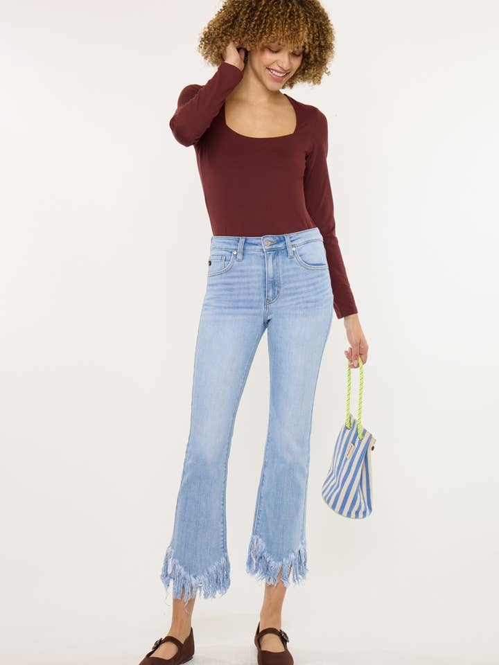 JEANS DE BOTA CORTA DE TIRO ALTO-KC9354M para venta al por mayor de Kan Can USA