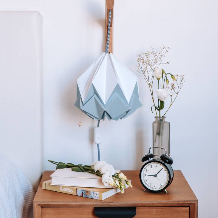 Tedzukuri Atelier - Venta al por mayor Lámparas de pared - Lámpara de pared en origami, soporte de madera con bicolor