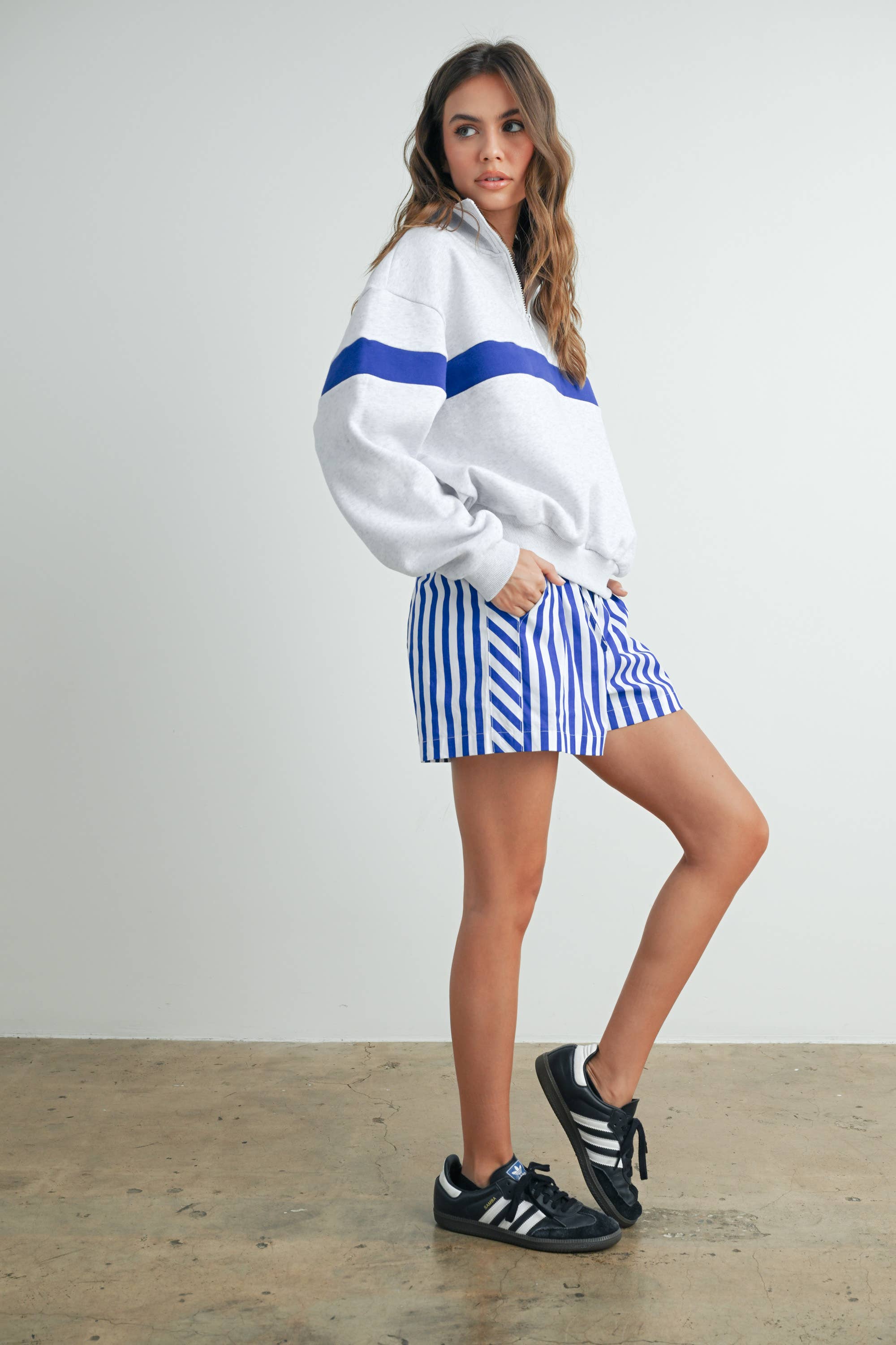 BUTTERMELON - Wholesale Sweatshirt - Women's - Two-Toned Half Zip Collar Sweatshirt - BMT753523