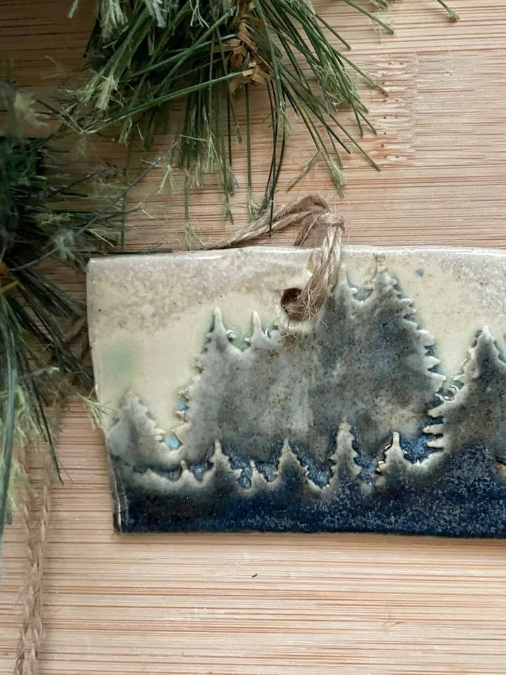 Adorno rústico de cerámica de Dakota del Norte con árboles para venta al por mayor de Flow Art Studios