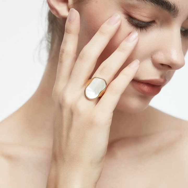 Aurora Shell Ring for wholesale by Silver Sara