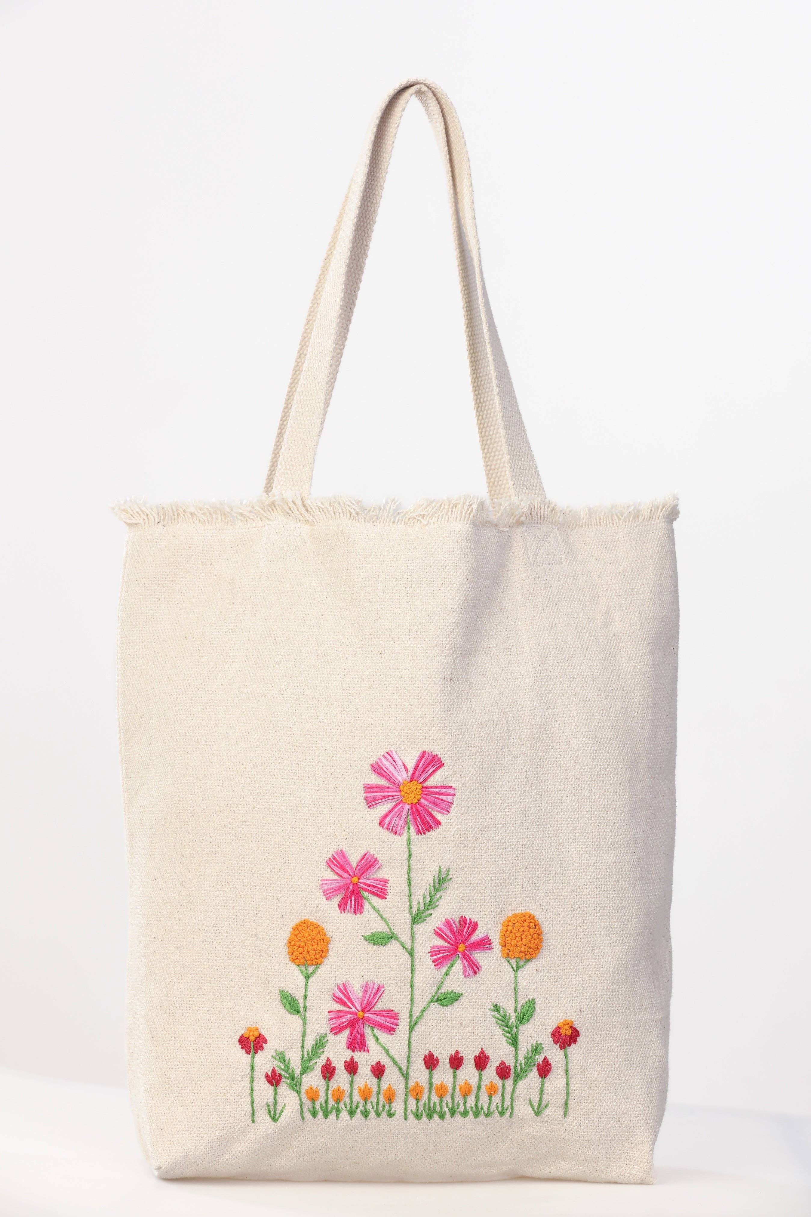Aasha Collective - Wholesale Tote Bag - Women's - Wistful Wildflowers Everyday Tote in Natural0