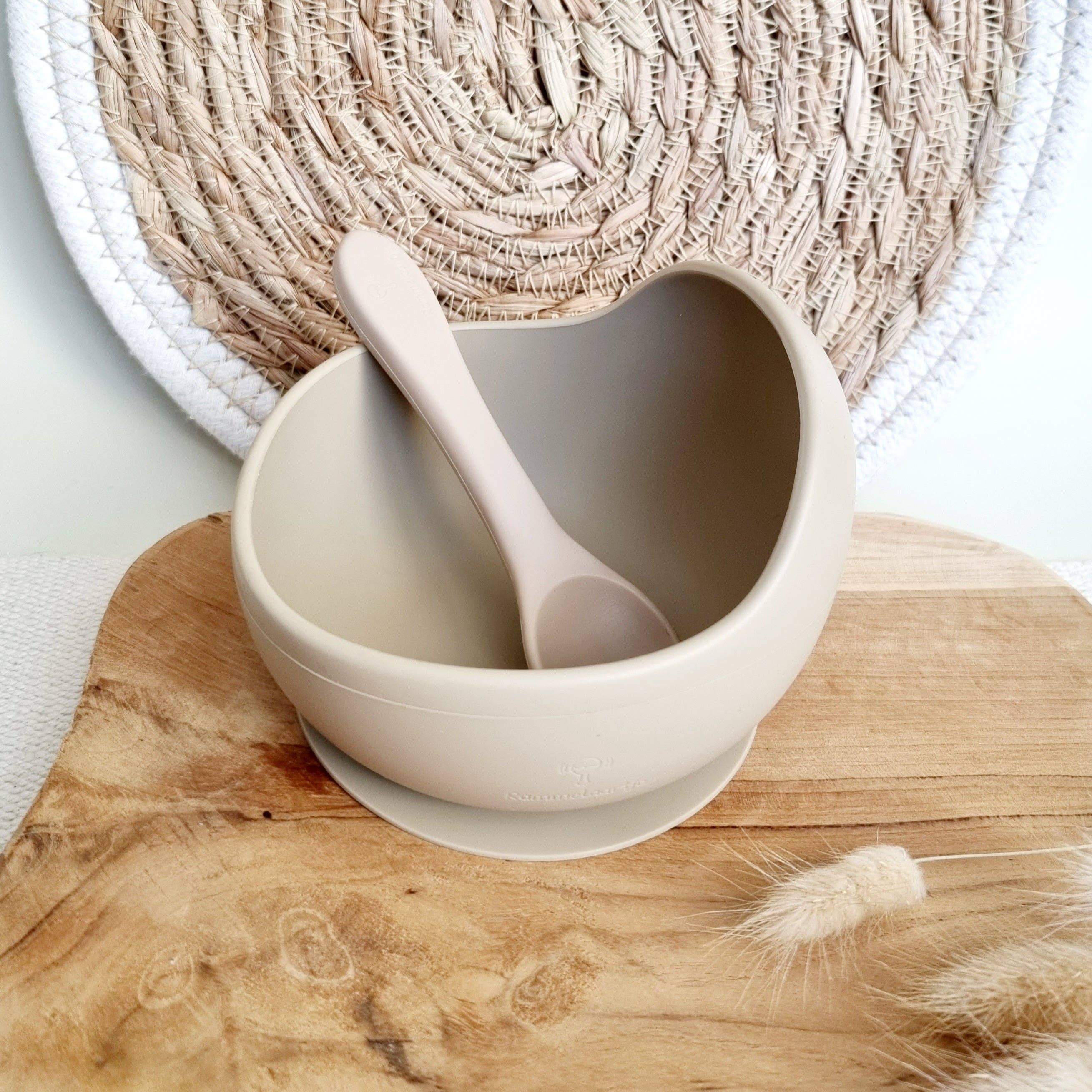 Rammelaartje - Wholesale Bowl - Kids & Baby - Silicone bowl with suction cup and spoon - Sand1