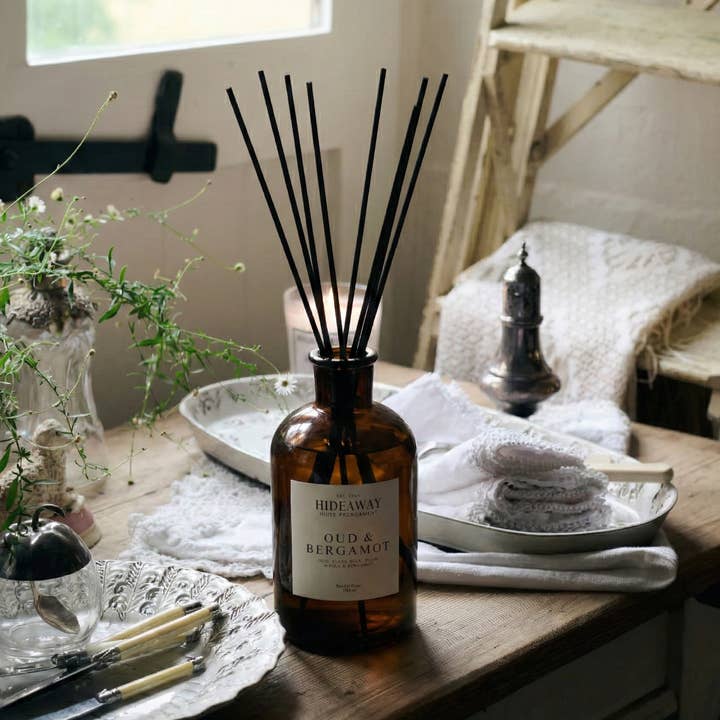 Oud & Bergamot Grand Reed Diffuser 1000ml for wholesale by Hideaway Home Fragrances