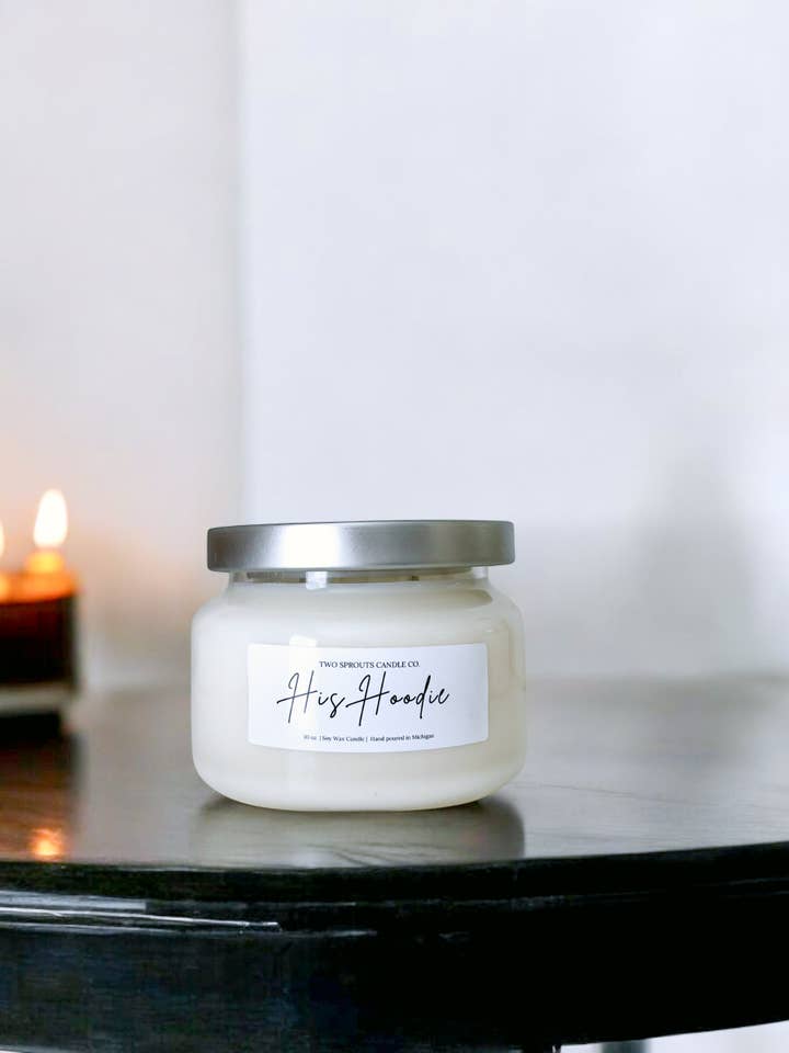 Vela de Sudadera con Capucha para Él de 10 oz para venta al por mayor de Two Sprouts Candle Co