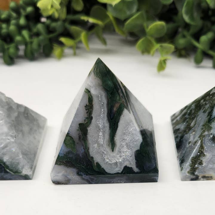 Meraki Gemstones - Wholesale Spiritual Stone/Crystal - Moss Agate Polished Semi-Precious Gemstone Pyramid -5cm2