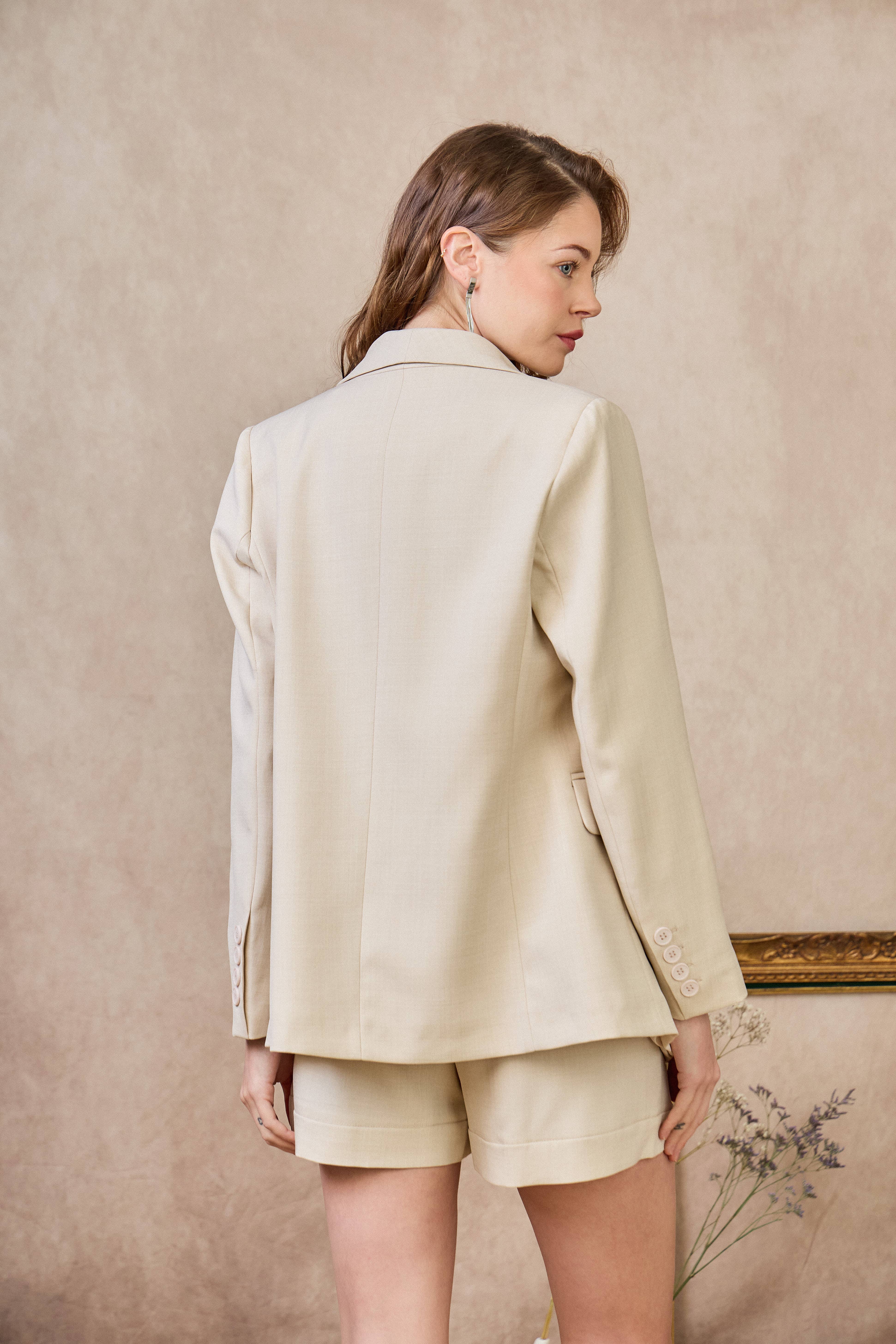 LULUMARY - Wholesale Shorts - Women's - Elegant short PC12012