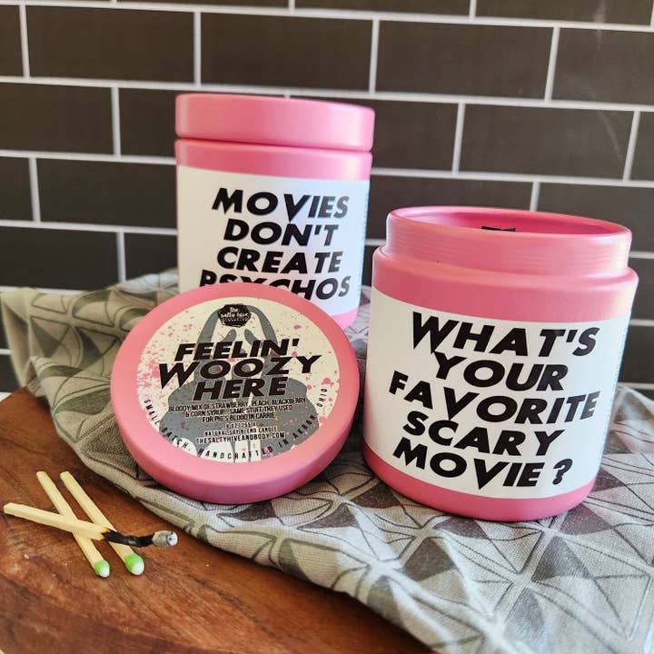 Feelin' Woozy Here Wood Wick Lux Candle, película de gritos para venta al por mayor de the salty hive home & body llc