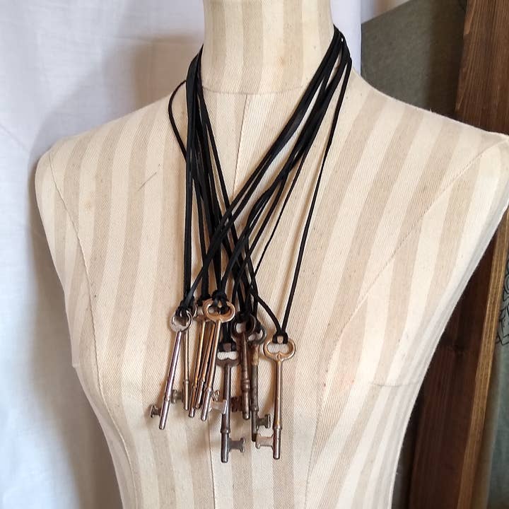Little Wander Shop - Wholesale Pendant/Charm Necklace - Vintage Skeleton Cabinet Key Leather Necklace